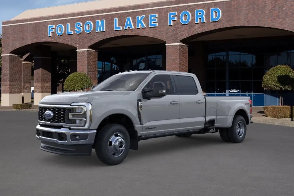 2026 Ford F-350 Lariat photo 1