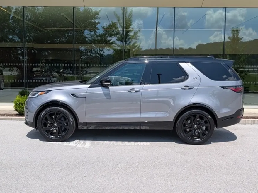 2025 Land Rover Discovery SE photo 1