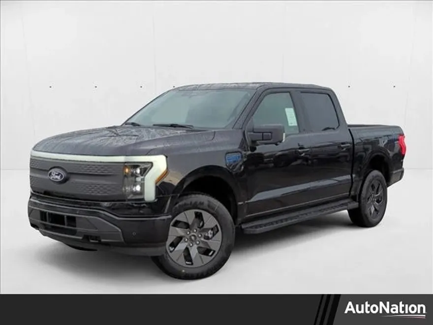 2025 Ford F-150 Lightning Lariat photo 1