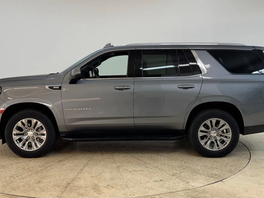 2022 Gmc Yukon SLE photo 1