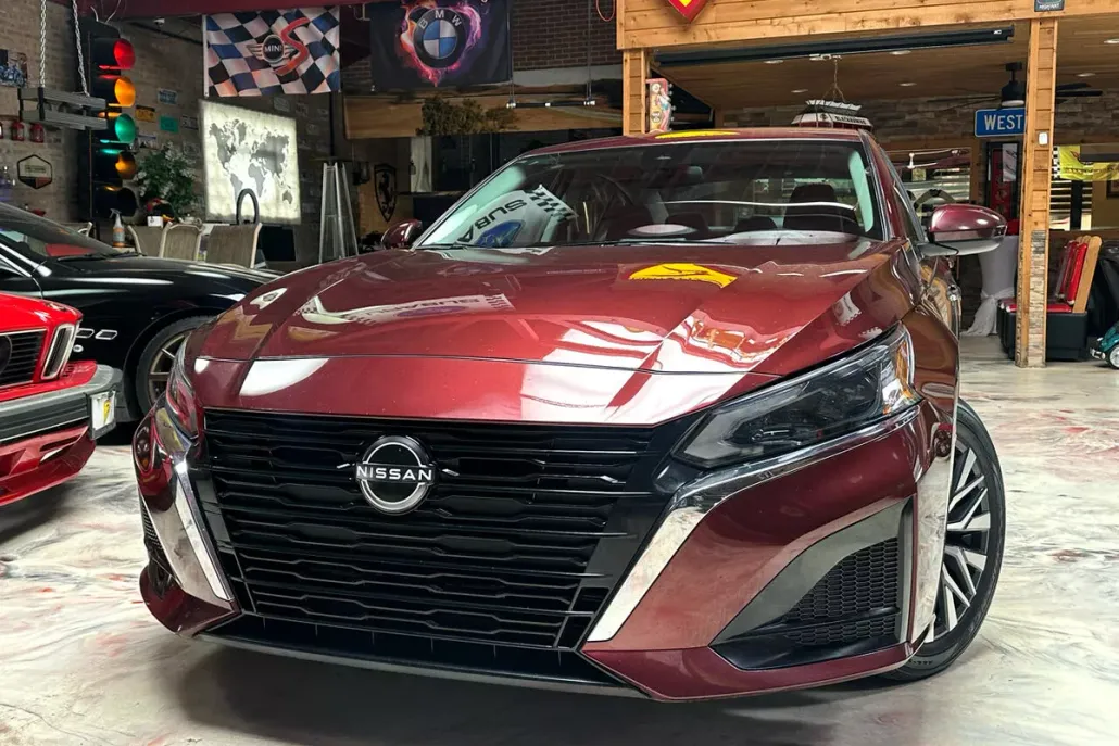 2023 Nissan Altima 2.5 SV photo 1