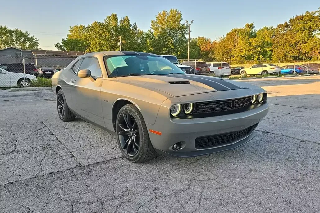 2018 Dodge Challenger R/T photo 1