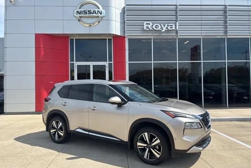 2023 Nissan Rogue Platinum photo 1