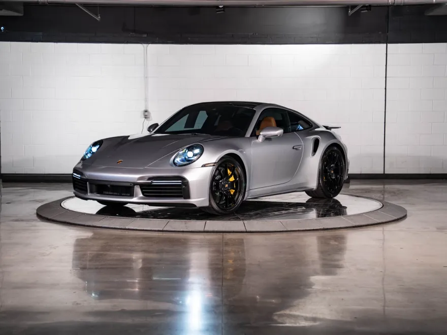 2024 Porsche 911 Cabriolet photo 1
