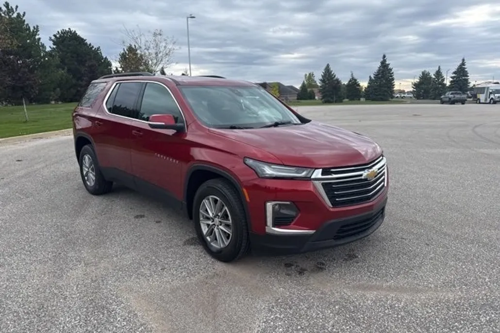 2023 Chevrolet Traverse 1LT photo 1