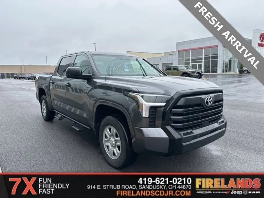 2024 Toyota Tundra SR photo 1