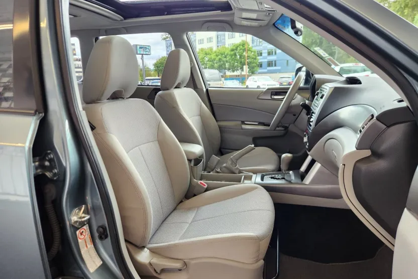 2011 Subaru Forester 2.5X Premium photo 1
