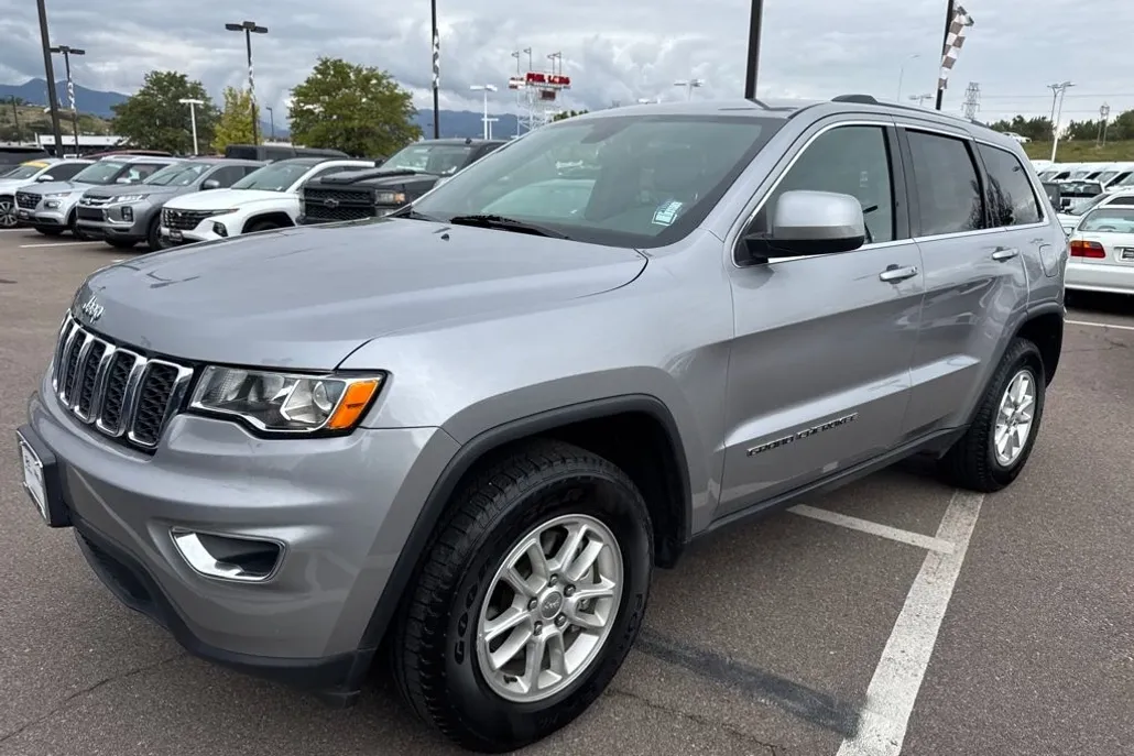 2020 Jeep Grand Cherokee Laredo E photo 1