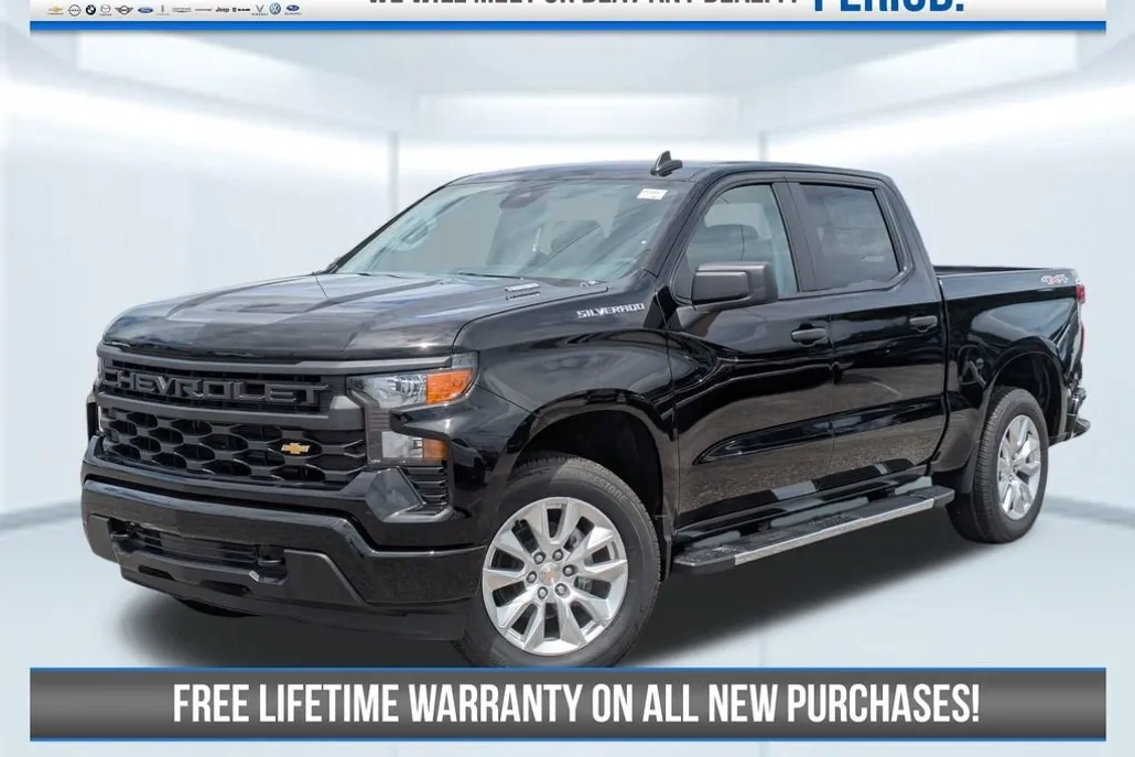 2025 Chevrolet Silverado 1500 Custom photo 1
