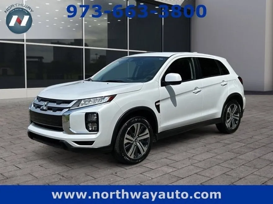 2024 Mitsubishi Outlander Sport ES photo 1