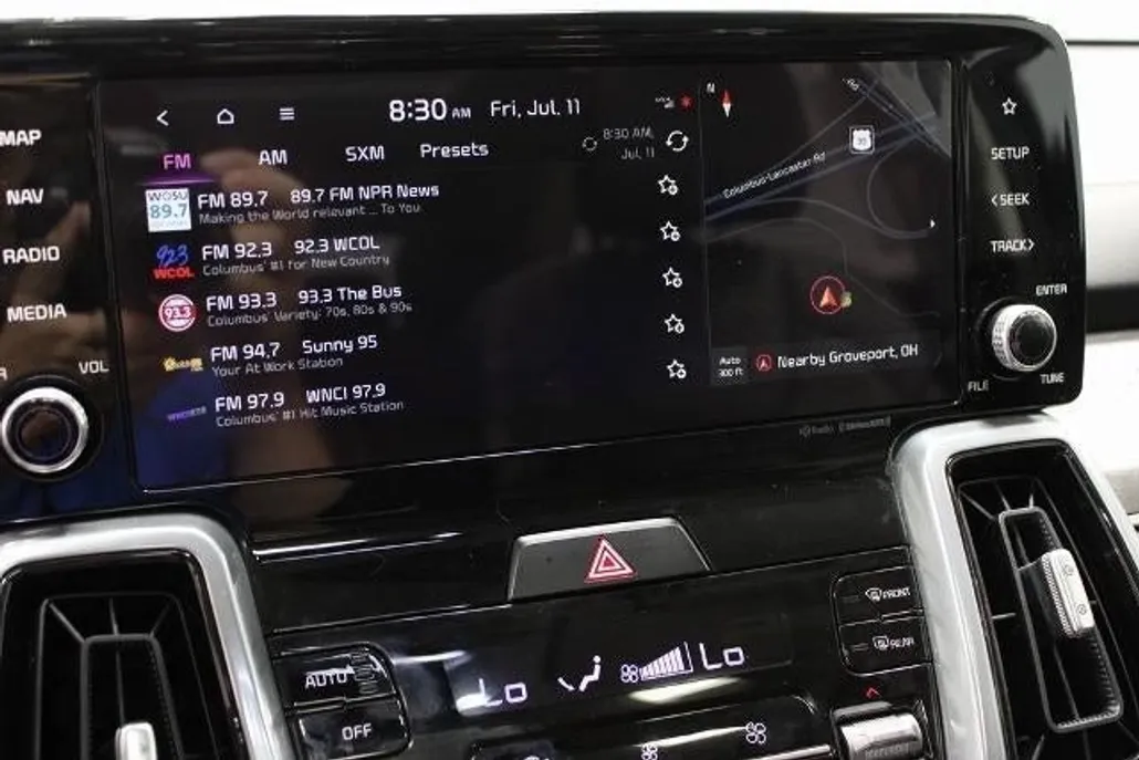 2023 Kia Sorento SX photo 1