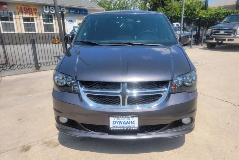 2015 Dodge Grand Caravan SE Plus photo 1