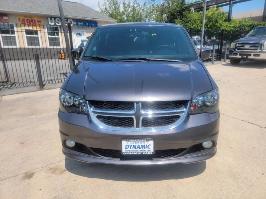 2015 Dodge Grand Caravan SE Plus photo 1