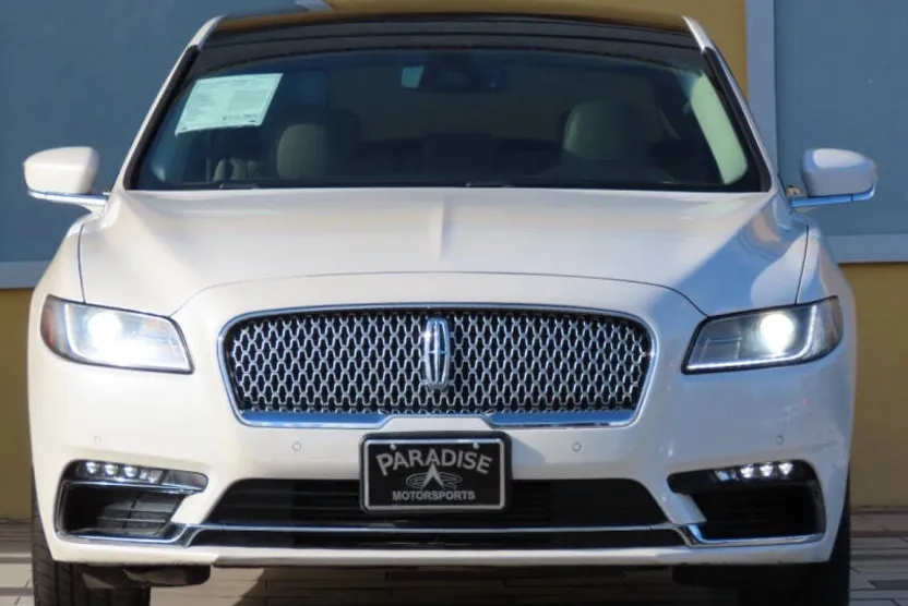 2018 Lincoln Continental Reserve photo 1
