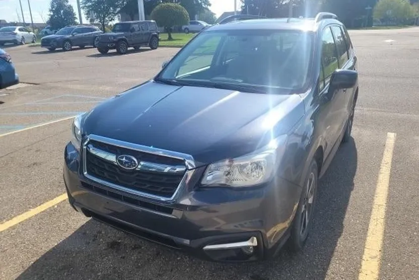 2018 Subaru Forester Premium photo 1