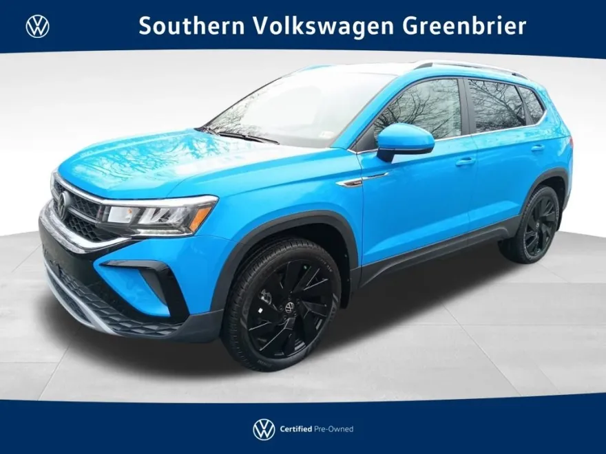 2024 Volkswagen Taos SE photo 1