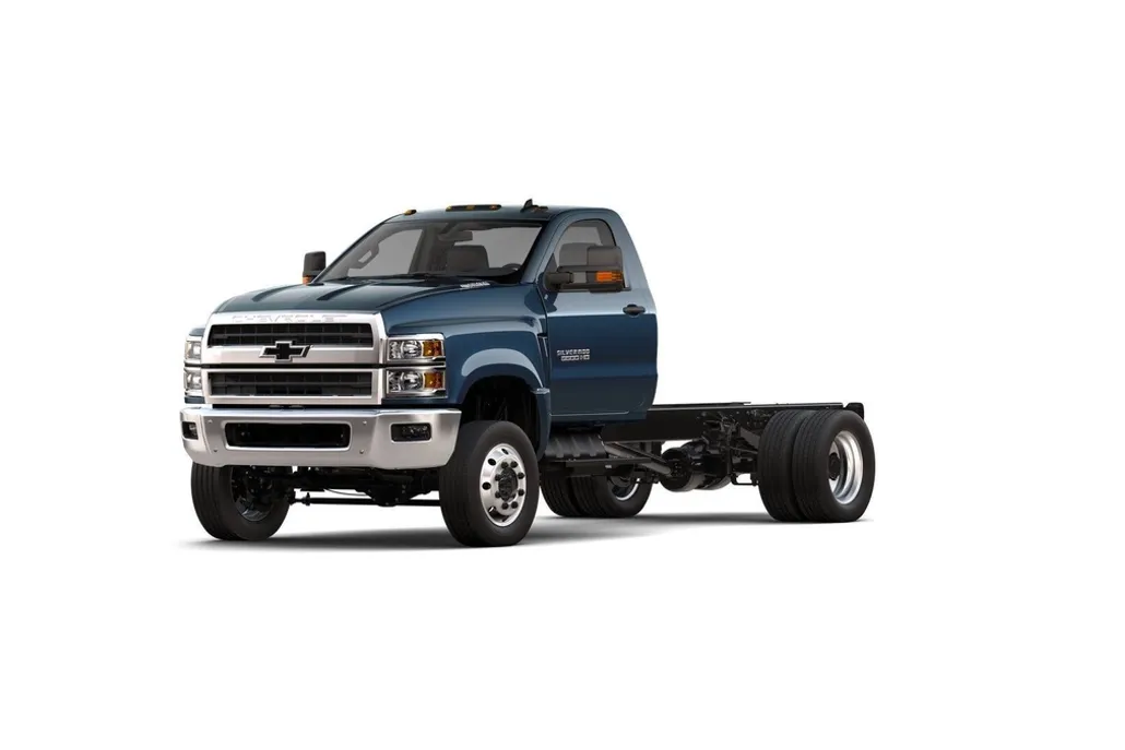2024 Chevrolet Silverado 5500HD LT photo 1