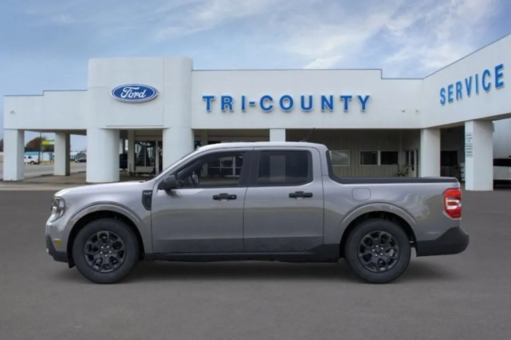 2025 Ford Maverick XLT photo 1