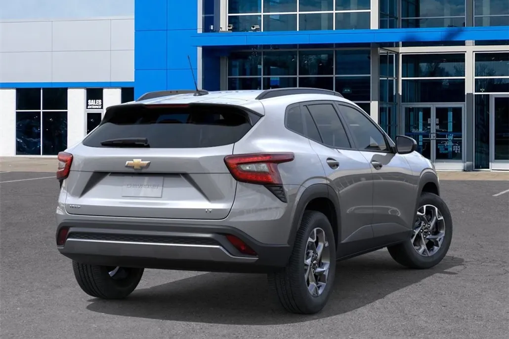 2025 Chevrolet Trax LT photo 1