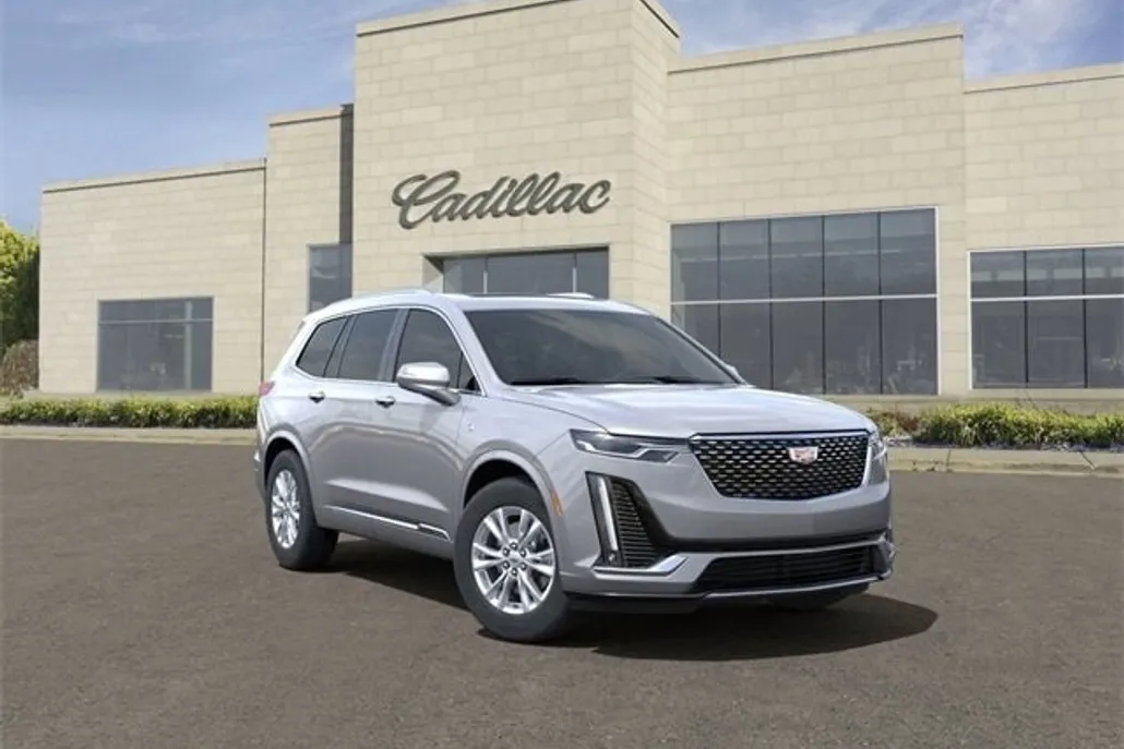 2025 Cadillac XT6 Luxury photo 1