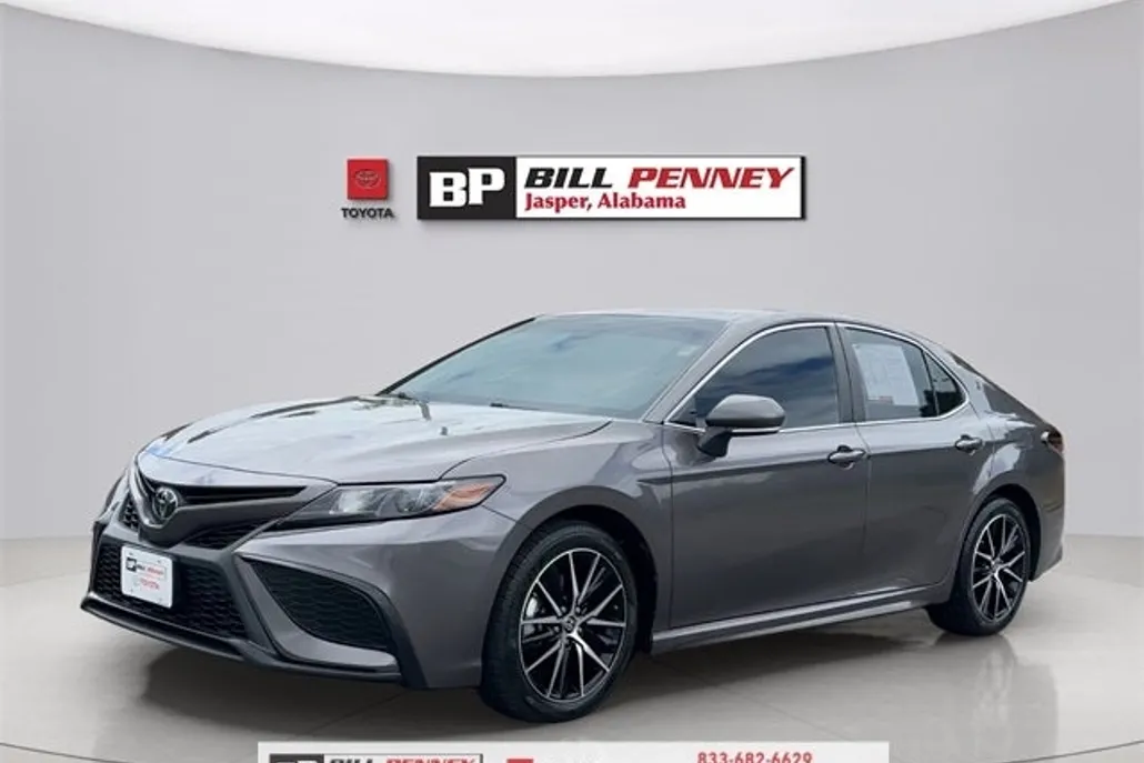 2023 Toyota Camry SE photo 1