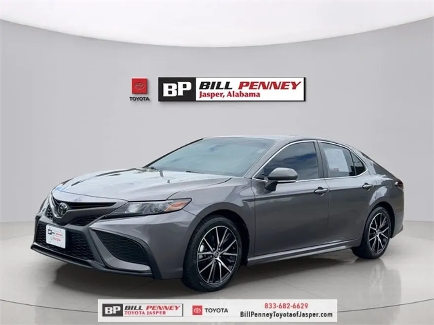 2023 Toyota Camry SE photo 1