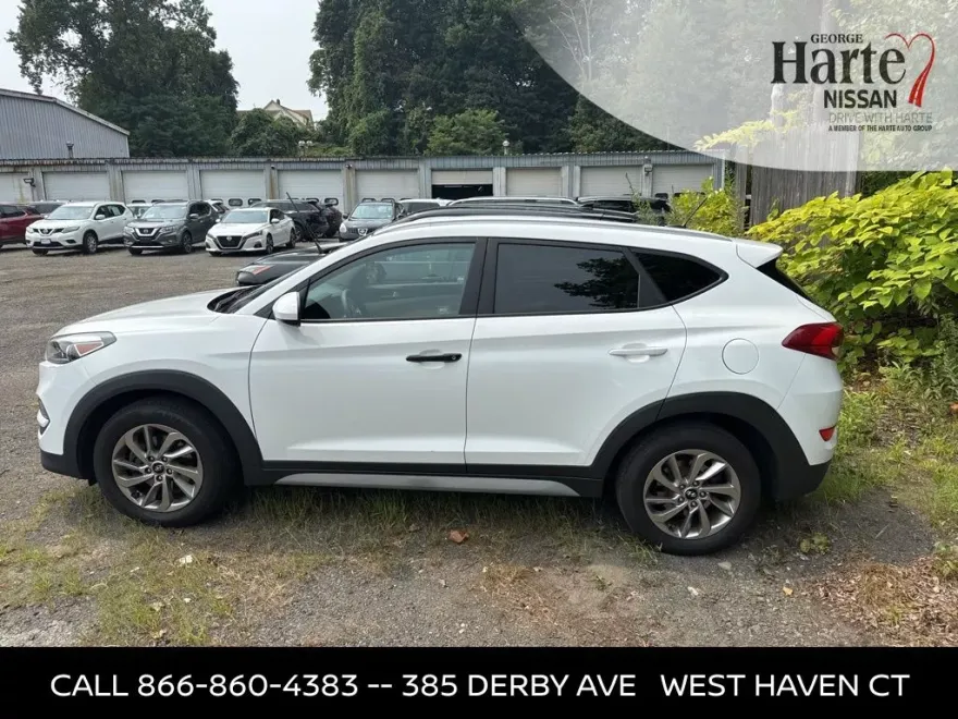 2017 Hyundai Tucson SE photo 1