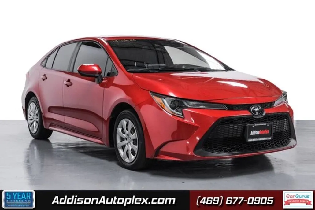 2021 Toyota Corolla LE photo 1