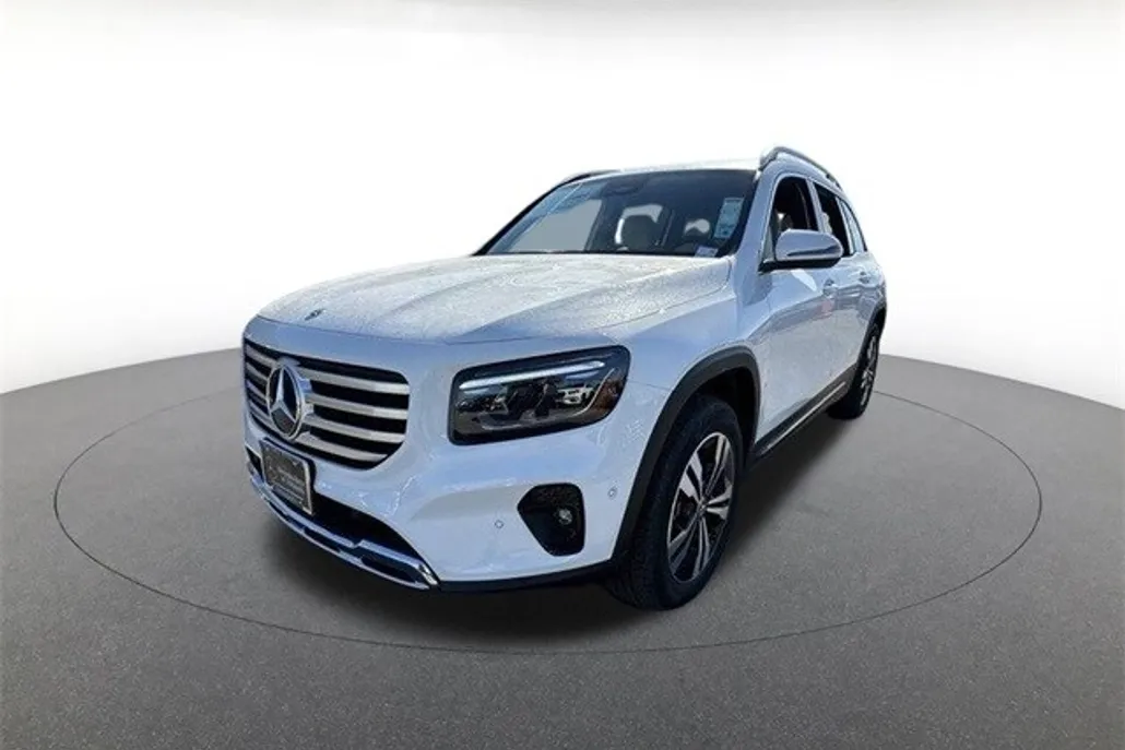2025 Mercedes Benz GLB 250 4MATIC photo 1