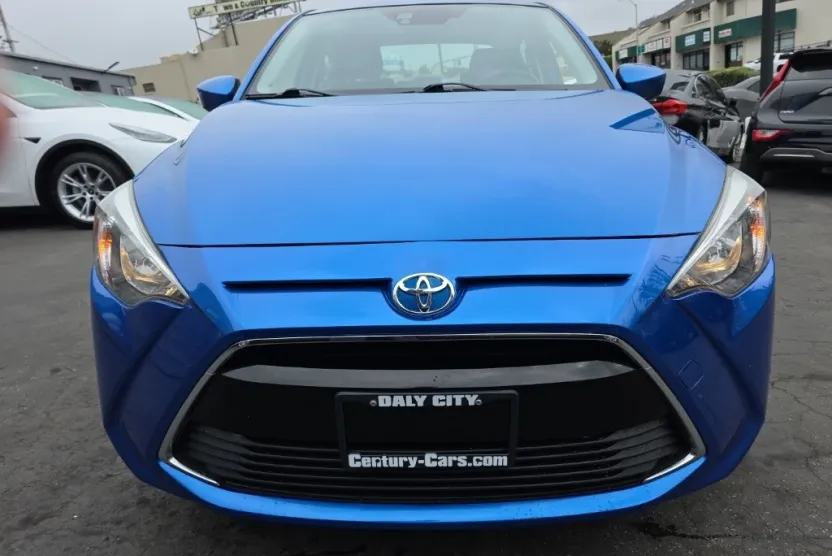 2018 Toyota Yaris iA photo 1