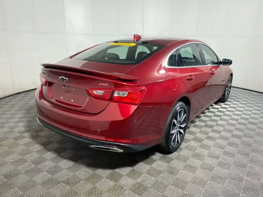 2024 Chevrolet Malibu RS photo 1