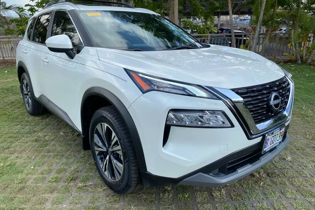 2023 Nissan Rogue SV photo 1