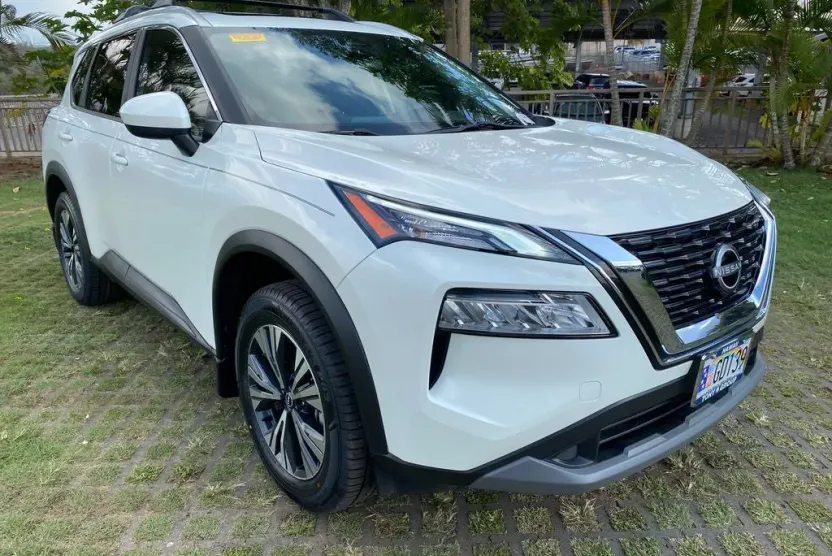 2023 Nissan Rogue SV photo 1