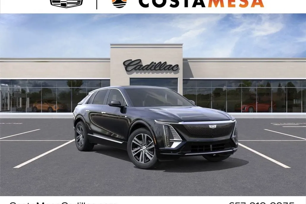 2025 Cadillac Lyriq Luxury photo 1