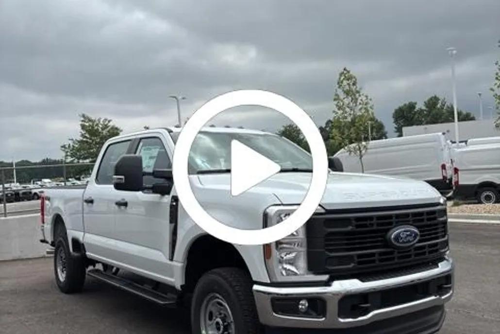 2025 Ford F-250 XL photo 1