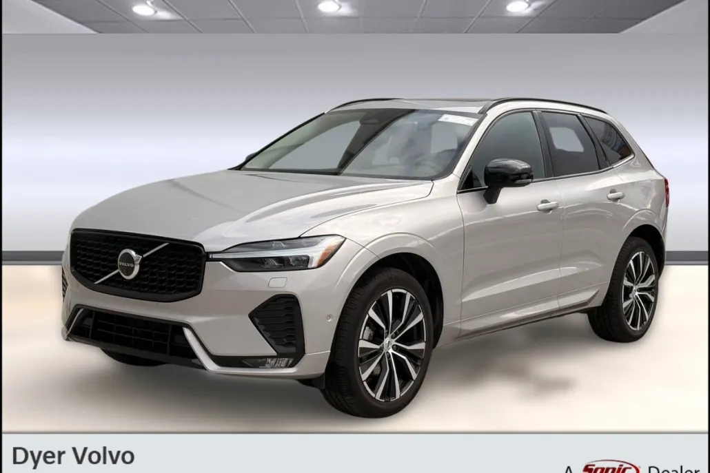 2025 Volvo XC60 Plus photo 1