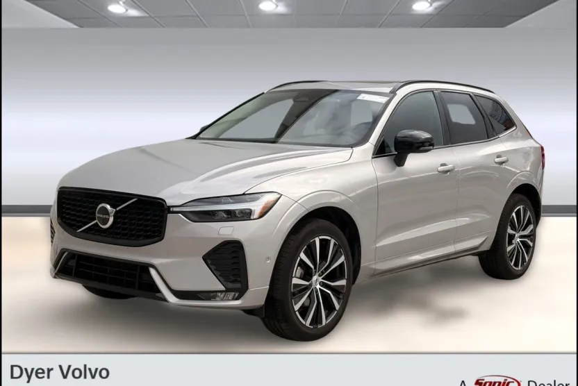 2025 Volvo XC60 Plus photo 1