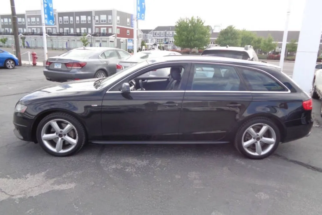 2012 Audi A4 2.0T Quattro Avant Premium Plus photo 1