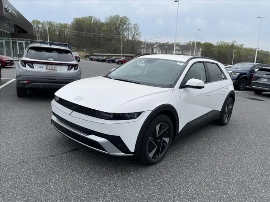 2025 Hyundai Ioniq 5 SEL photo 1
