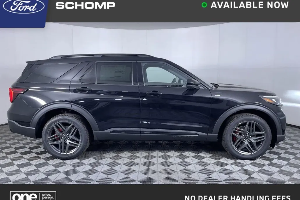 2025 Ford Explorer ST-Line photo 1