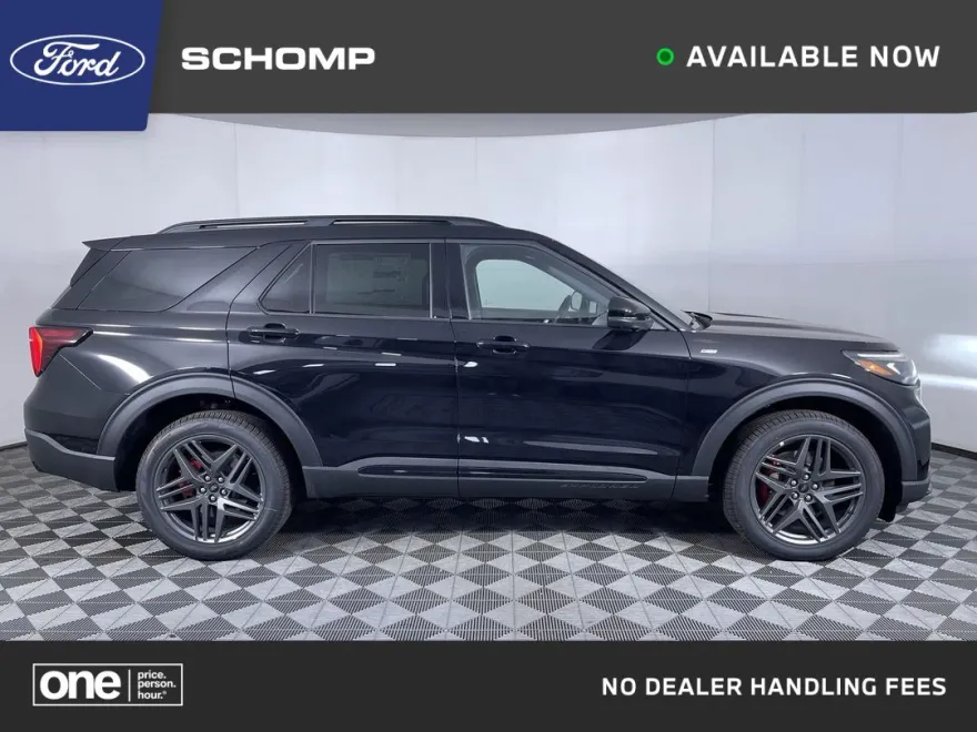 2025 Ford Explorer ST-Line photo 1