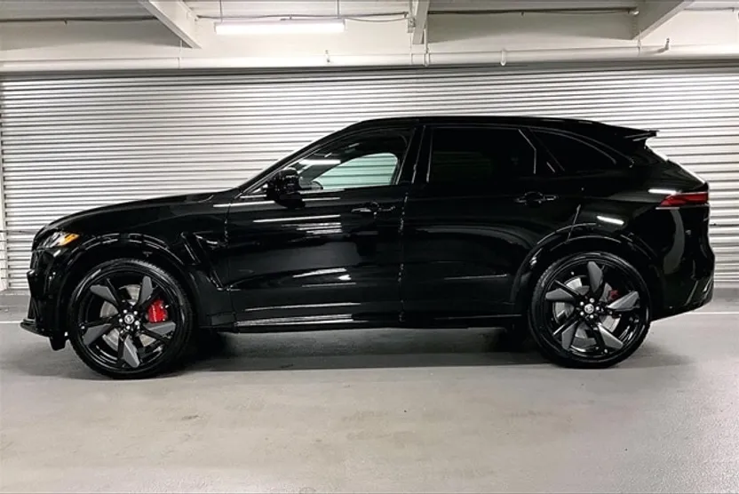 2026 Jaguar F-PACE SVR photo 1