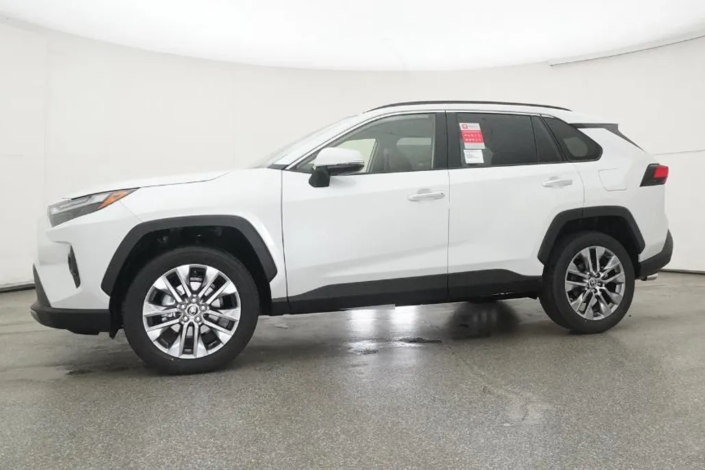 2025 Toyota RAV4 Limited photo 1