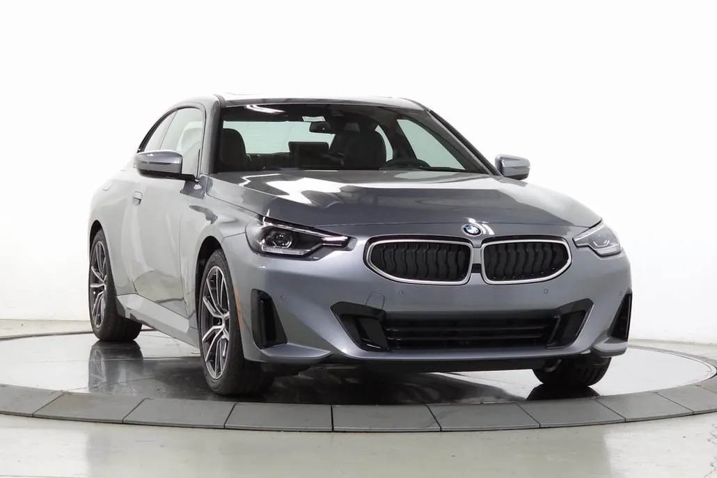 2025 Bmw 230i xDrive Coupe photo 1