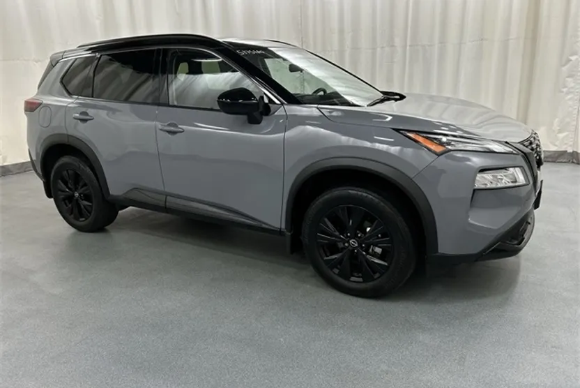 2023 Nissan Rogue SV photo 1