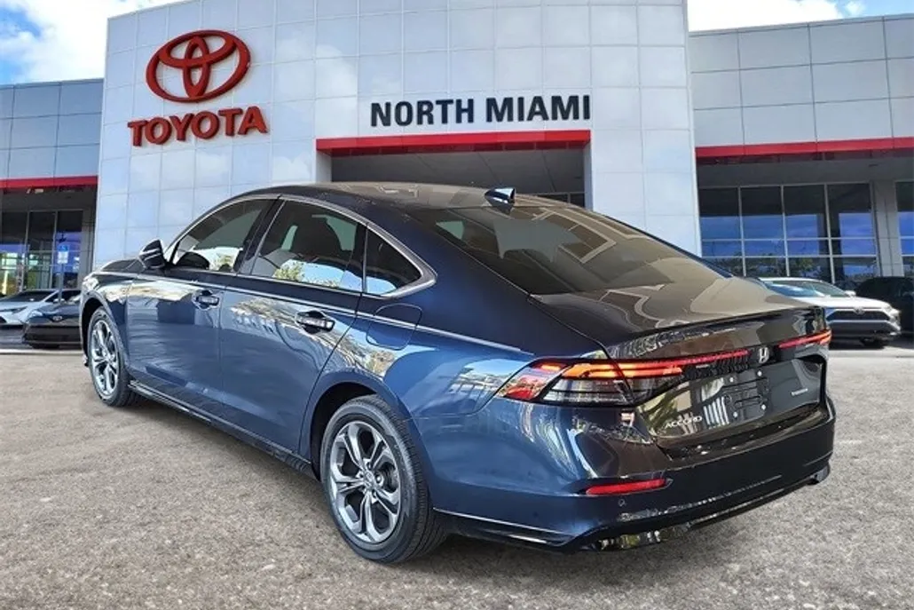 2024 Honda Accord Hybrid EX-L photo 1