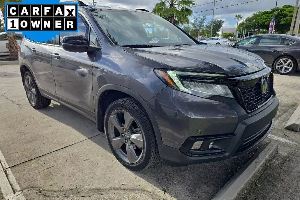 2021 Honda Passport Touring photo 1