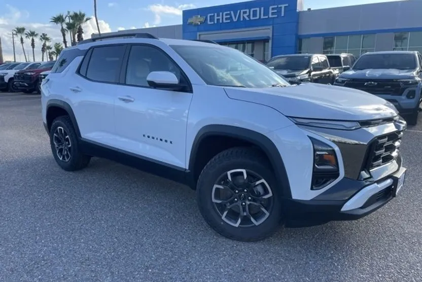 2026 Chevrolet Equinox ACTIV photo 1