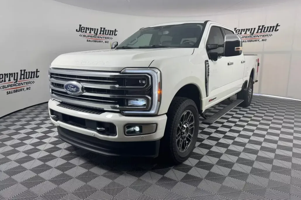 2024 Ford F-250 photo 1