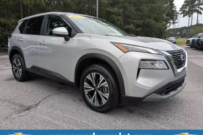 2023 Nissan Rogue SV photo 1